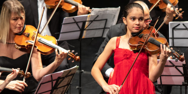 Naz İrem Türkmen - Naz Irem Türoğlu, une violoniste surdouée 